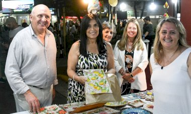 La vicegobernadora recorrió la Feria Navideña de Crespo