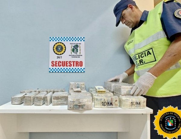 Impresionante hallazgo. Encontraron más de $243 millones escondidos en un auto