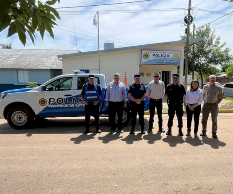 General Campos  recibe su nuevo patrullero