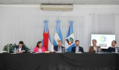 El gobernador se reunió con intendentes de Juntos por Entre Ríos