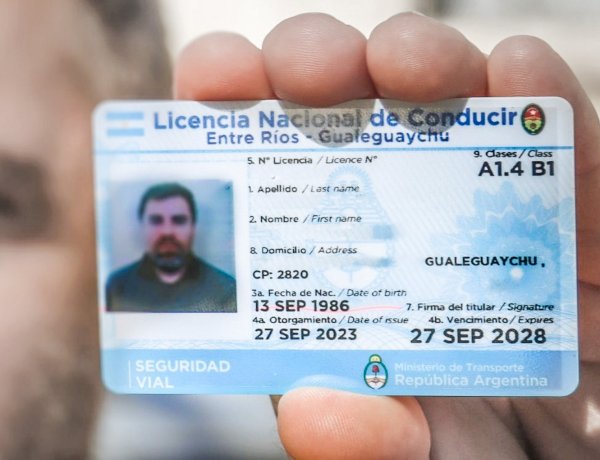 Los deudores alimentarios no podrán obtener licencias de conducir profesionales