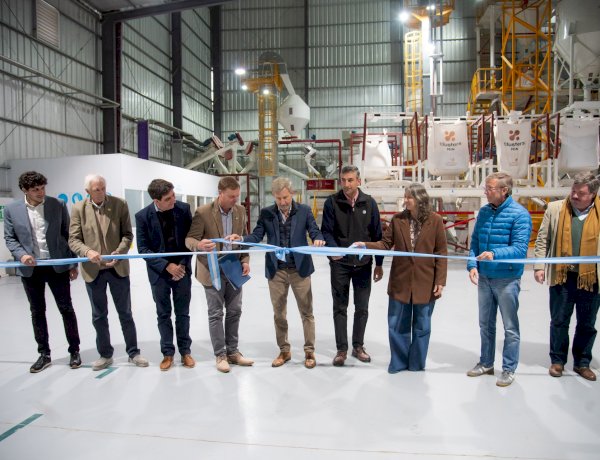Frigerio inauguró una planta de alimentos balanceados en Hasenkamp que adhirió al RINI