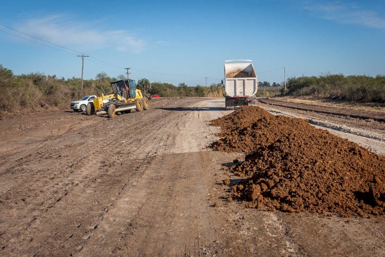 Continúan las mejoras en la ruta provincial Nº 5 en Federal