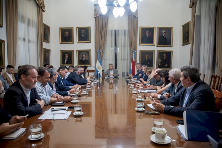 En gabinete, Frigerio monitoreó la ayuda de la provincia a las ciudades afectadas por el temporal