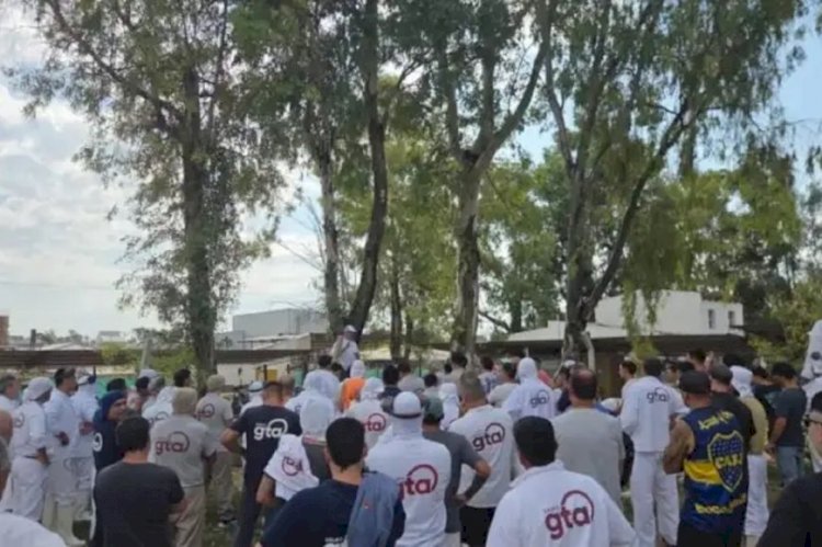 Granja Tres Arroyos continúa cerrada y los representantes gremiales no hablan con los empresarios hace 3 semanas: “No tenemos novedades”
