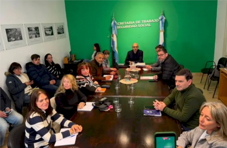 Paritaria estatal: el Gobierno mejoró la propuesta y liquidará los haberes de julio con aumento